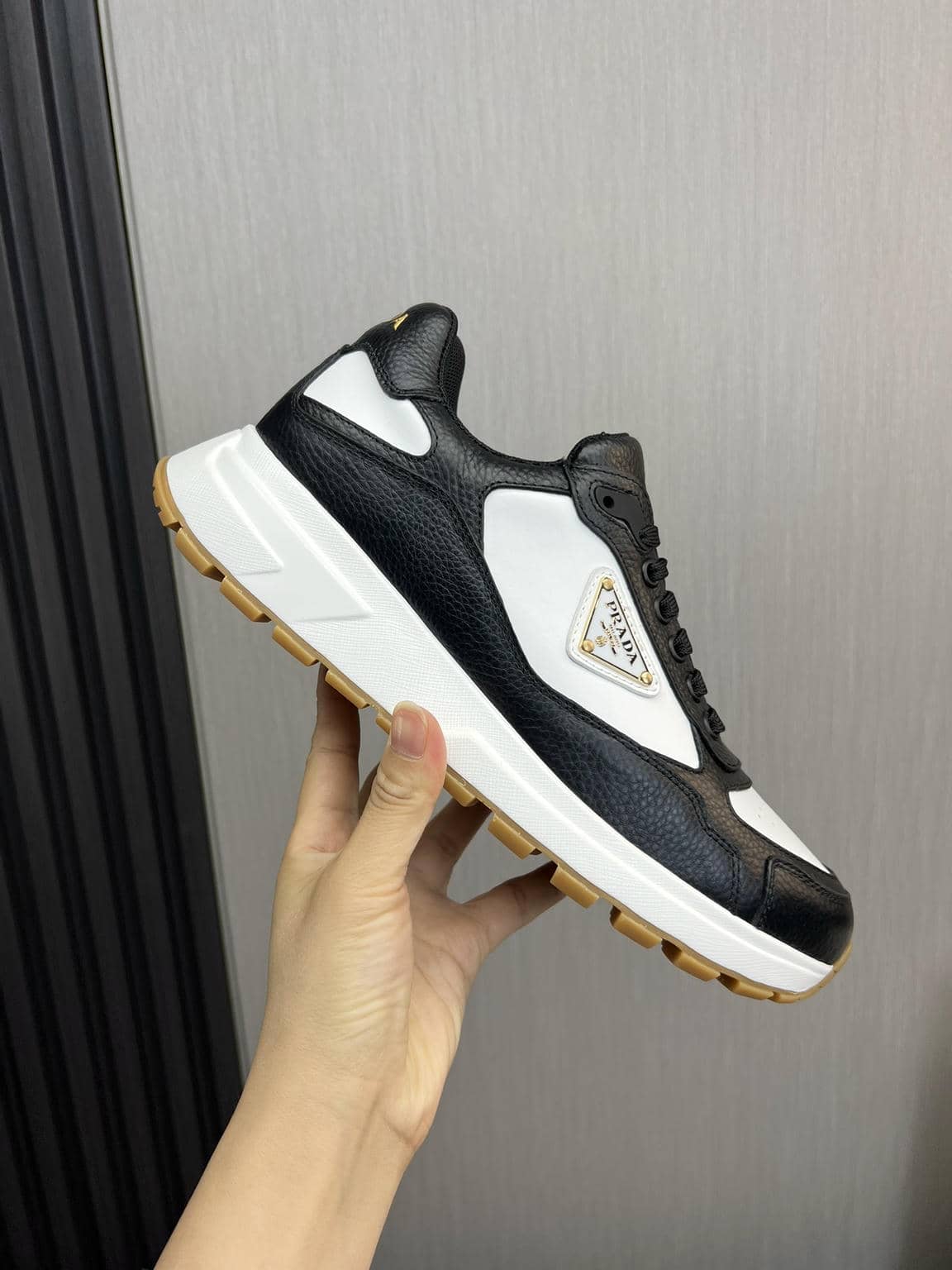 Sneaker Man-103